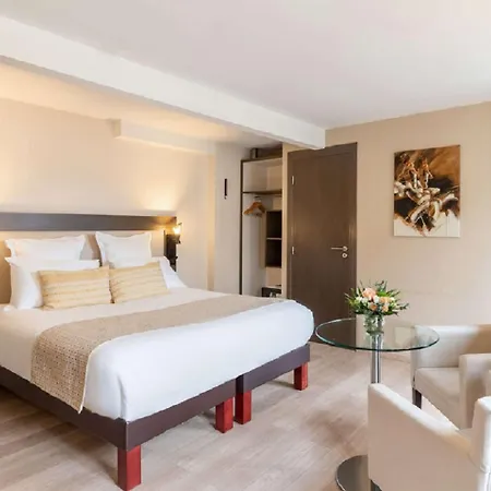 Western Centre Gare 4*