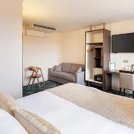 Western Centre Gare Ξενοδοχείο 4*